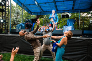 Your Rocktioneer® — Seth Weiner fundraising event photography 2